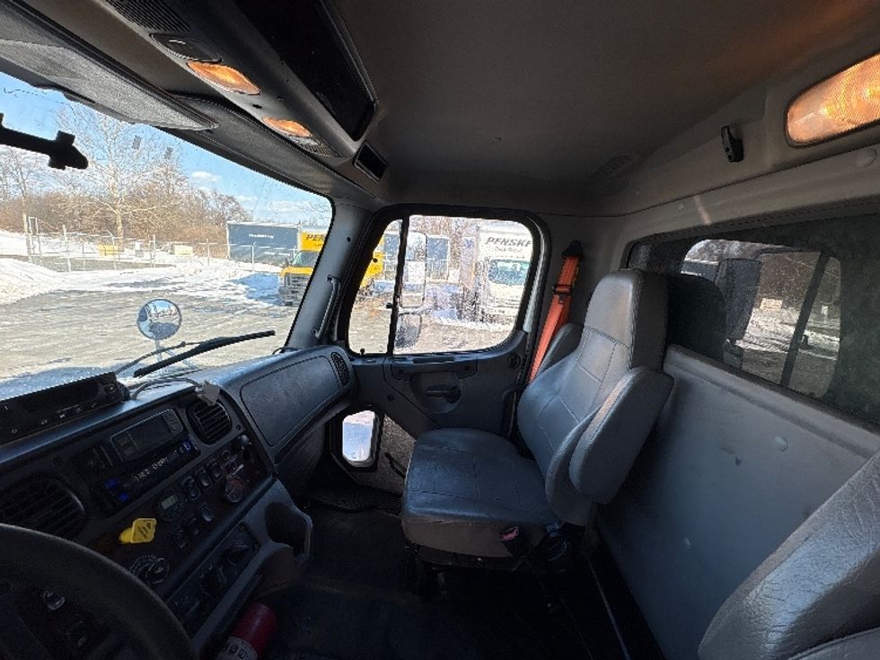 Refrigerated Truck-Light and Medium Duty Trucks-Freightliner-2020-M2-Montgomery-NY-214,194\n\t\tmiles-$ 57,500 - Image 19