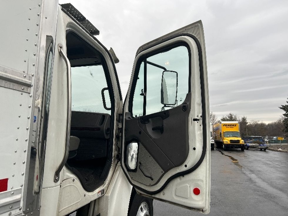 Refrigerated Truck-Light and Medium Duty Trucks-Freightliner-2020-M2-Montgomery-NY-228,244\n\t\tmiles-$ 52,500 - Image 16