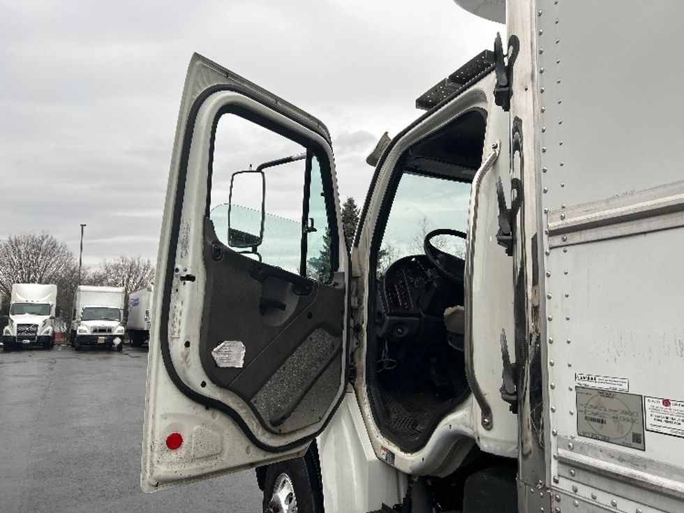 Refrigerated Truck-Light and Medium Duty Trucks-Freightliner-2020-M2-Montgomery-NY-228,244\n\t\tmiles-$ 52,500 - Image 17