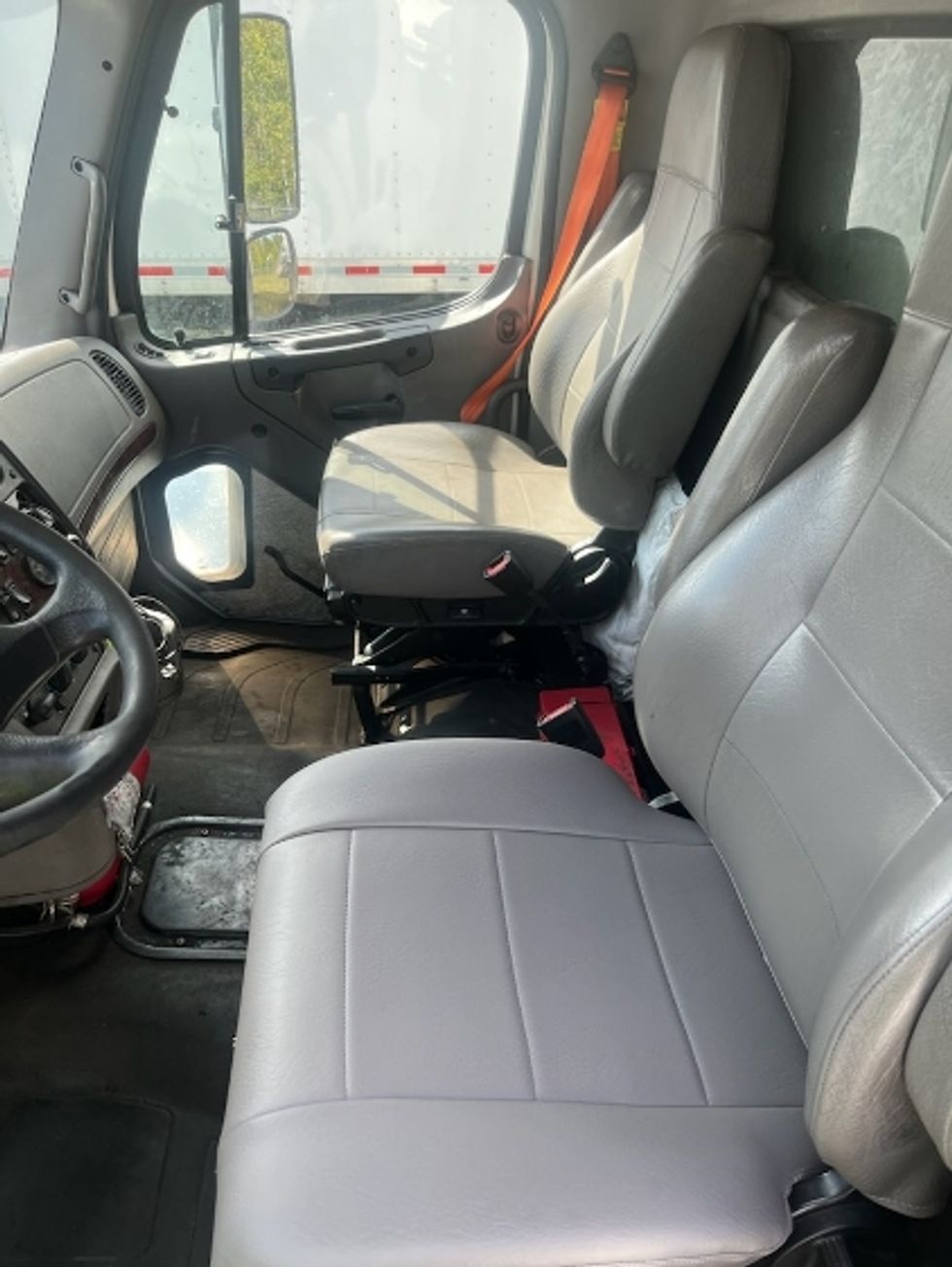 Refrigerated Truck-Light and Medium Duty Trucks-Freightliner-2020-M2-Montgomery-NY-244,183\n\t\tmiles-$ 52,000 - Image 18