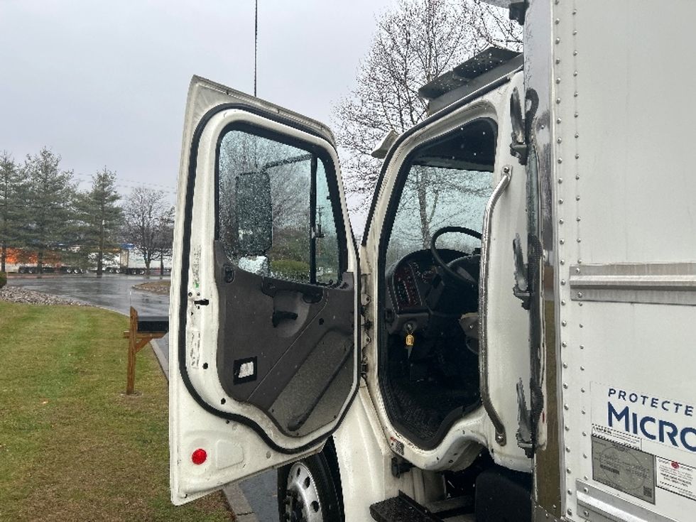 Refrigerated Truck-Light and Medium Duty Trucks-Freightliner-2020-M2-Montgomery-NY-245,440\n\t\tmiles-$ 51,000 - Image 16