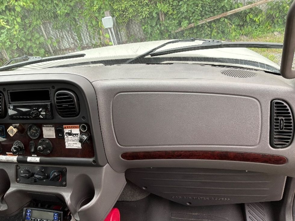 Refrigerated Truck-Light and Medium Duty Trucks-Freightliner-2020-M2-Montreal-PQ-174,131\n\t\tkm-$ 81,000 - Image 20
