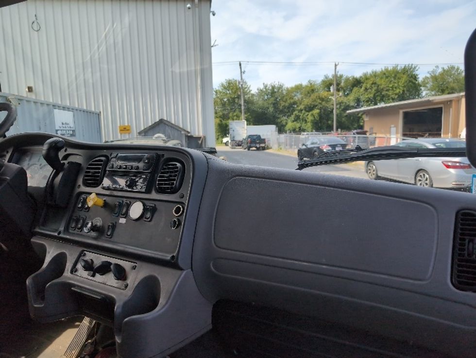 Refrigerated Truck-Light and Medium Duty Trucks-Freightliner-2020-M2-New Bedford-MA-191,231\n\t\tmiles-$ 47,250 - Image 21