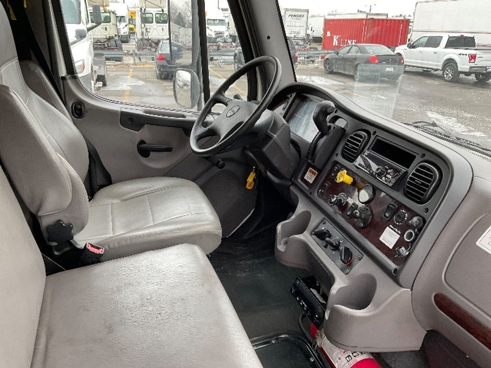 Refrigerated Truck-Light and Medium Duty Trucks-Freightliner-2020-M2-New Castle-DE-241,790\n\t\tmiles-$ 53,250 - Image 22