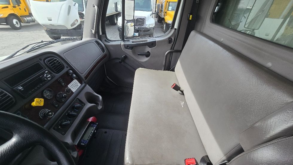 Refrigerated Truck-Light and Medium Duty Trucks-Freightliner-2020-M2-Newnan-GA-131,738\n\t\tmiles-$ 63,750 - Image 19