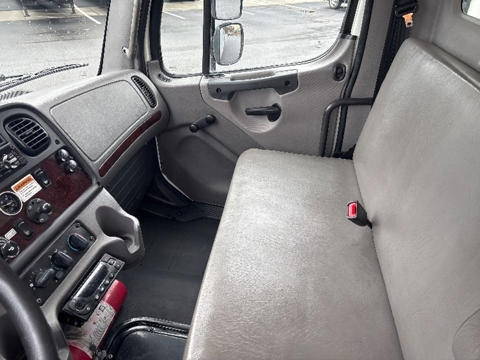 Refrigerated Truck-Light and Medium Duty Trucks-Freightliner-2020-M2-Newnan-GA-183,843\n\t\tmiles-$ 55,500 - Image 19