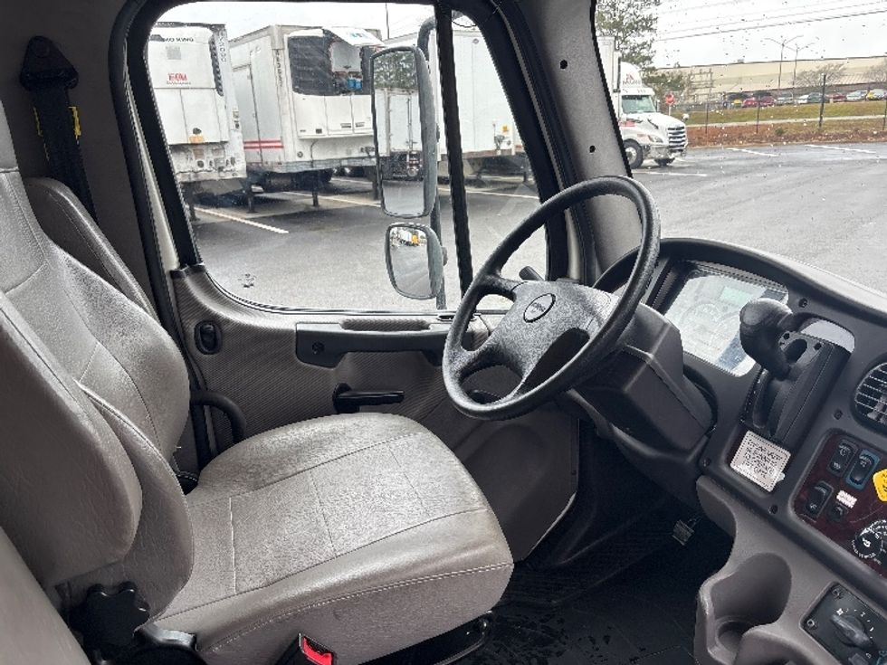 Refrigerated Truck-Light and Medium Duty Trucks-Freightliner-2020-M2-Newnan-GA-183,843\n\t\tmiles-$ 55,500 - Image 22