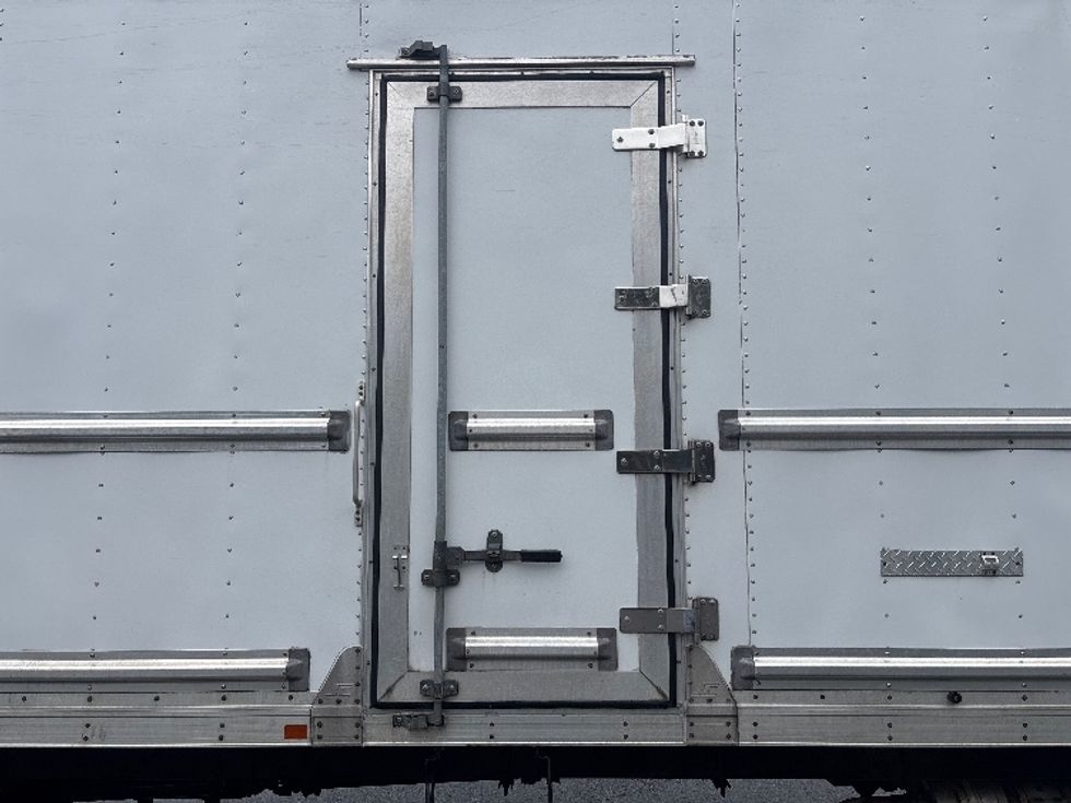 Refrigerated Truck-Light and Medium Duty Trucks-Freightliner-2020-M2-Newnan-GA-183,843\n\t\tmiles-$ 55,500 - Image 26