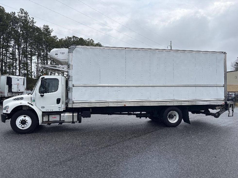 Refrigerated Truck-Light and Medium Duty Trucks-Freightliner-2020-M2-Newnan-GA-183,843\n\t\tmiles-$ 55,500 - Image 4