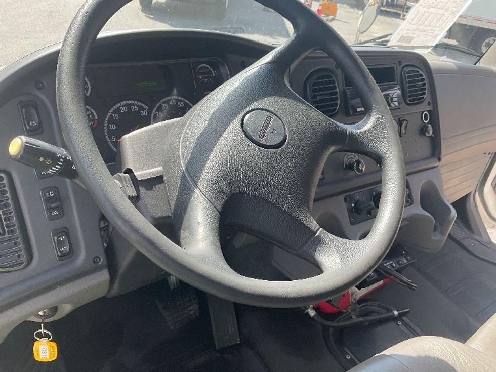 Refrigerated Truck-Light and Medium Duty Trucks-Freightliner-2020-M2-Norcross-GA-193,025\n\t\tmiles-$ 69,250 - Image 17