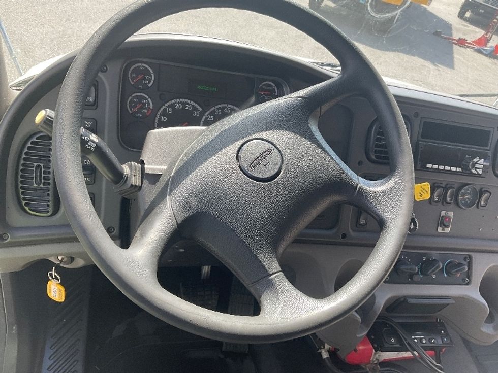 Refrigerated Truck-Light and Medium Duty Trucks-Freightliner-2020-M2-Norcross-GA-193,025\n\t\tmiles-$ 69,250 - Image 18