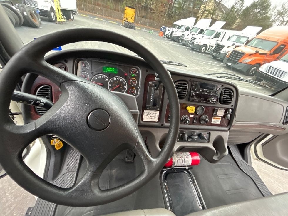 Refrigerated Truck-Light and Medium Duty Trucks-Freightliner-2020-M2-Norcross-GA-194,236\n\t\tmiles-$ 61,500 - Image 18