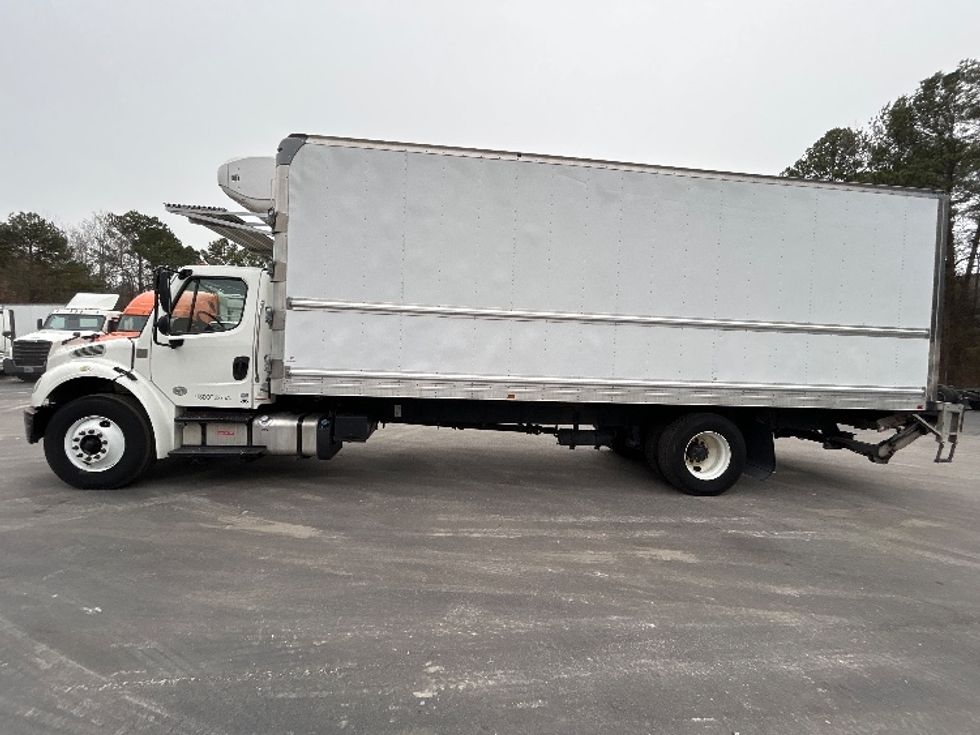 Refrigerated Truck-Light and Medium Duty Trucks-Freightliner-2020-M2-Norcross-GA-194,236\n\t\tmiles-$ 61,500 - Image 4