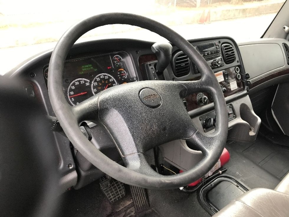 Refrigerated Truck-Light and Medium Duty Trucks-Freightliner-2020-M2-Norcross-GA-250,610\n\t\tmiles-$ 67,750 - Image 16