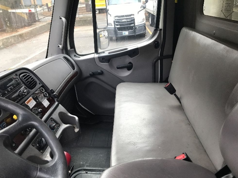 Refrigerated Truck-Light and Medium Duty Trucks-Freightliner-2020-M2-Norcross-GA-250,610\n\t\tmiles-$ 67,750 - Image 18