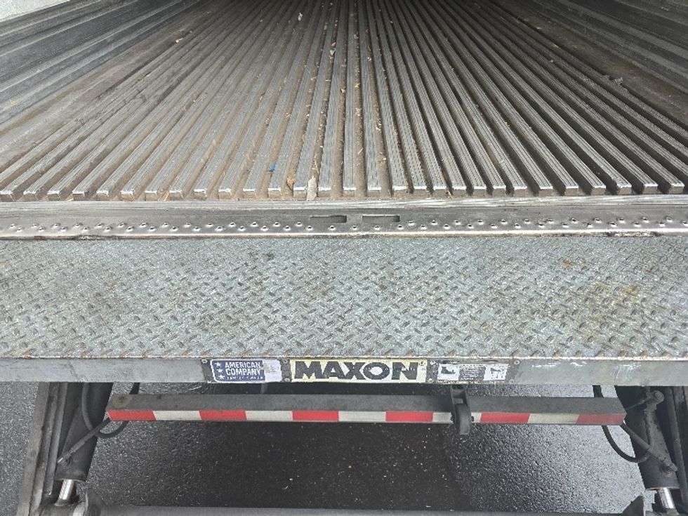 Refrigerated Truck-Light and Medium Duty Trucks-Freightliner-2020-M2-Norcross-GA-489,521\n\t\tmiles-$ 23,500 - Image 10