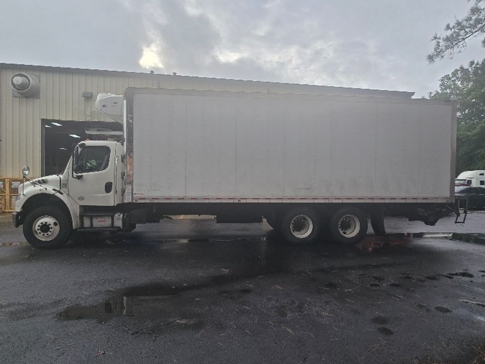 Refrigerated Truck-Light and Medium Duty Trucks-Freightliner-2020-M2-Norcross-GA-489,521\n\t\tmiles-$ 23,500 - Image 4