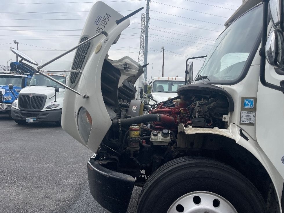 Refrigerated Truck-Light and Medium Duty Trucks-Freightliner-2020-M2-North Bergen-NJ-130,119\n\t\tmiles-$ 55,250 - Image 23