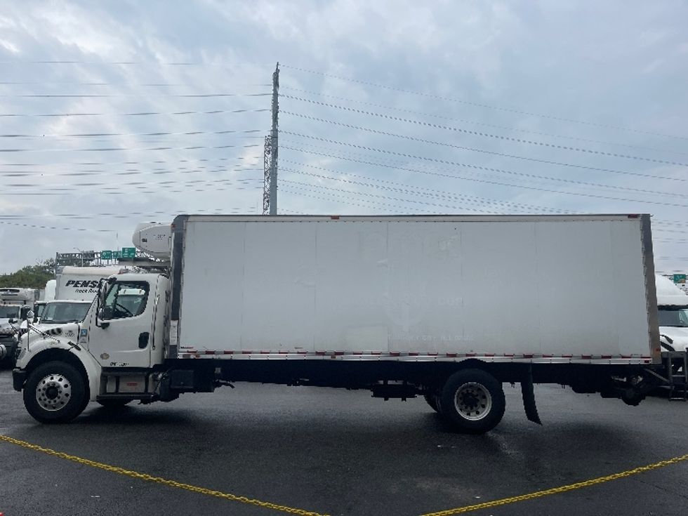 Refrigerated Truck-Light and Medium Duty Trucks-Freightliner-2020-M2-North Bergen-NJ-130,119\n\t\tmiles-$ 55,250 - Image 4