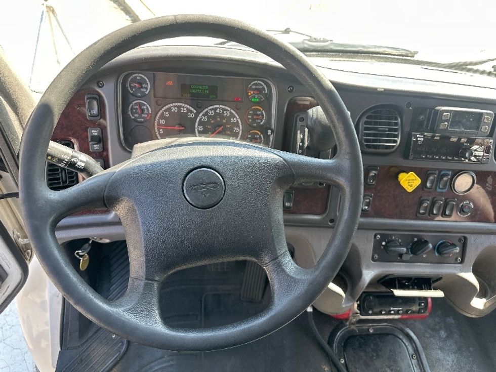 Refrigerated Truck-Light and Medium Duty Trucks-Freightliner-2020-M2-North Bergen-NJ-136,770\n\t\tmiles-$ 63,000 - Image 18