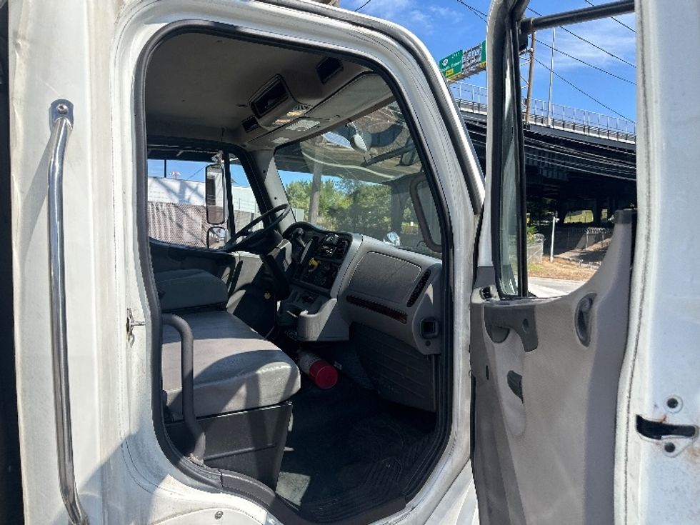 Refrigerated Truck-Light and Medium Duty Trucks-Freightliner-2020-M2-North Bergen-NJ-136,770\n\t\tmiles-$ 63,000 - Image 20