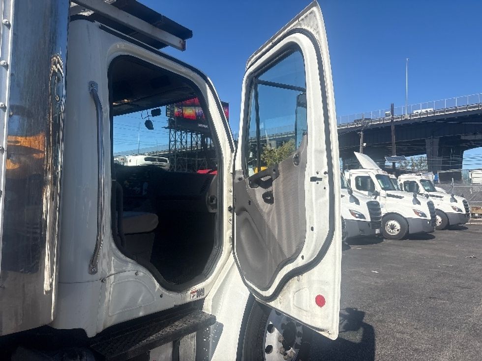 Refrigerated Truck-Light and Medium Duty Trucks-Freightliner-2020-M2-North Bergen-NJ-149,294\n\t\tmiles-$ 58,500 - Image 20
