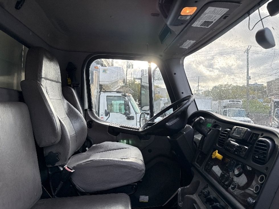 Refrigerated Truck-Light and Medium Duty Trucks-Freightliner-2020-M2-North Bergen-NJ-149,294\n\t\tmiles-$ 58,500 - Image 22