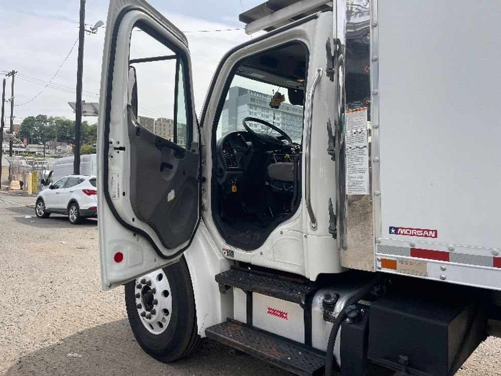 Refrigerated Truck-Light and Medium Duty Trucks-Freightliner-2020-M2-North Bergen-NJ-154,795\n\t\tmiles-$ 52,500 - Image 16
