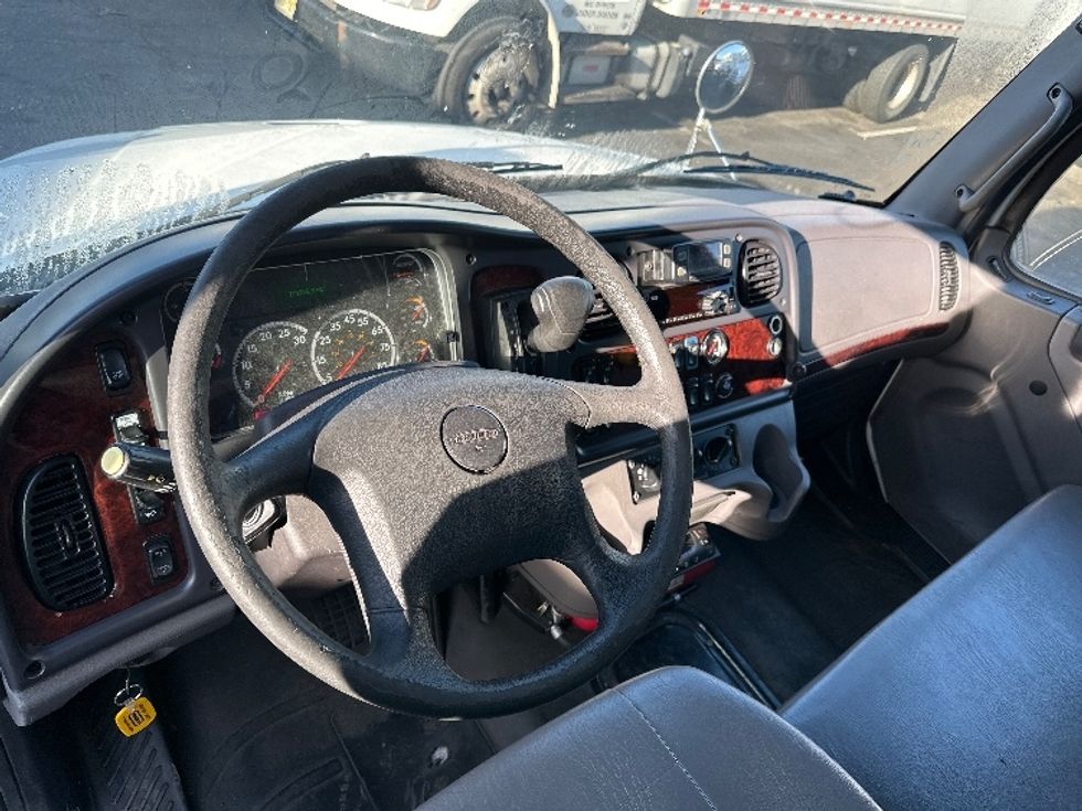 Refrigerated Truck-Light and Medium Duty Trucks-Freightliner-2020-M2-North Bergen-NJ-171,733\n\t\tmiles-$ 47,000 - Image 16