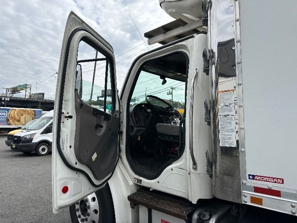 Refrigerated Truck-Light and Medium Duty Trucks-Freightliner-2020-M2-North Bergen-NJ-171,859\n\t\tmiles-$ 55,750 - Image 16