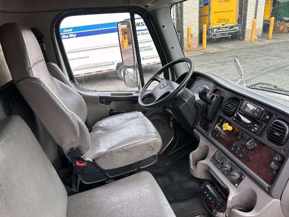 Refrigerated Truck-Light and Medium Duty Trucks-Freightliner-2020-M2-North Bergen-NJ-171,859\n\t\tmiles-$ 55,750 - Image 22