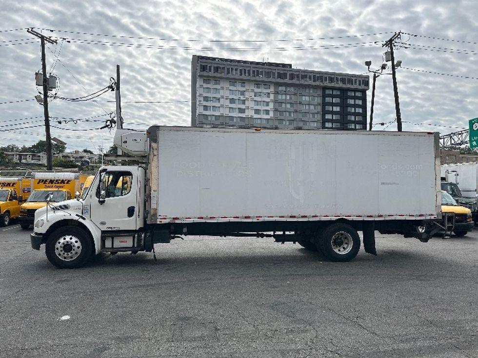 Refrigerated Truck-Light and Medium Duty Trucks-Freightliner-2020-M2-North Bergen-NJ-171,859\n\t\tmiles-$ 55,750 - Image 4