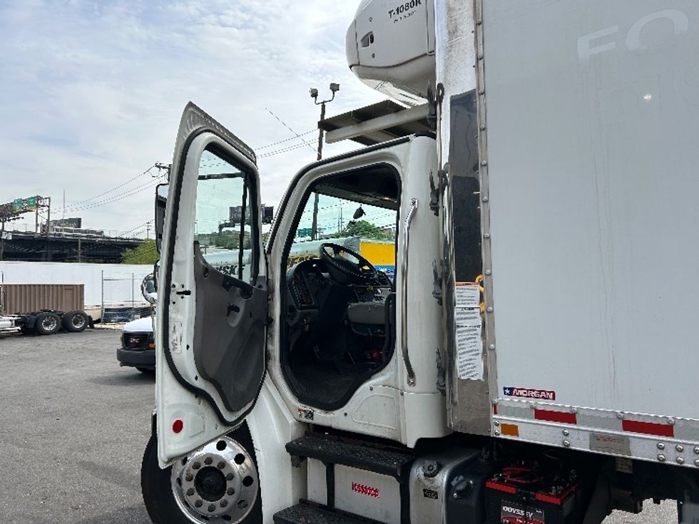 Refrigerated Truck-Light and Medium Duty Trucks-Freightliner-2020-M2-North Bergen-NJ-176,158\n\t\tmiles-$ 45,000 - Image 16