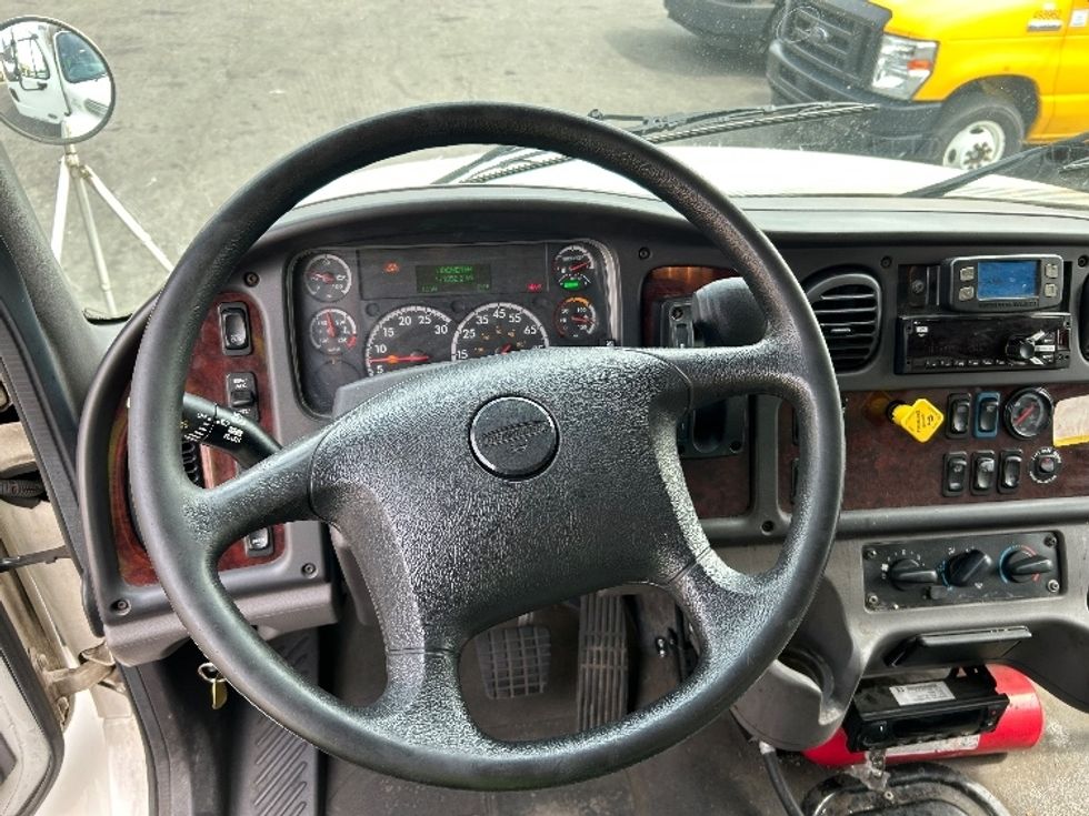 Refrigerated Truck-Light and Medium Duty Trucks-Freightliner-2020-M2-North Bergen-NJ-176,158\n\t\tmiles-$ 45,000 - Image 18