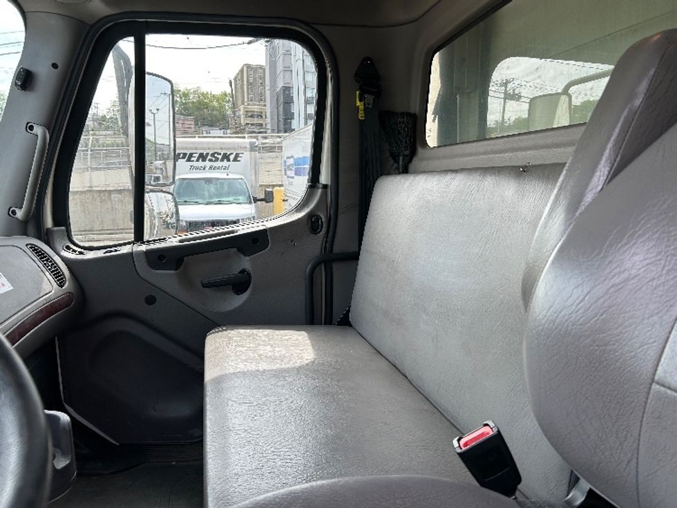 Refrigerated Truck-Light and Medium Duty Trucks-Freightliner-2020-M2-North Bergen-NJ-176,158\n\t\tmiles-$ 45,000 - Image 19