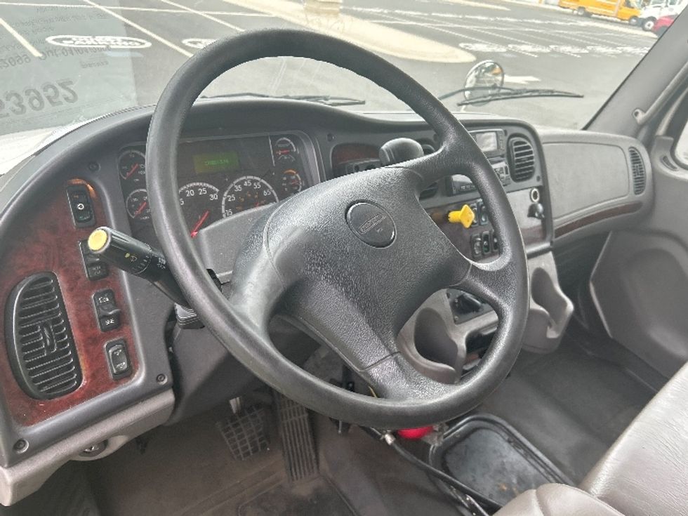 Refrigerated Truck-Light and Medium Duty Trucks-Freightliner-2020-M2-North Bergen-NJ-179,279\n\t\tmiles-$ 49,500 - Image 17