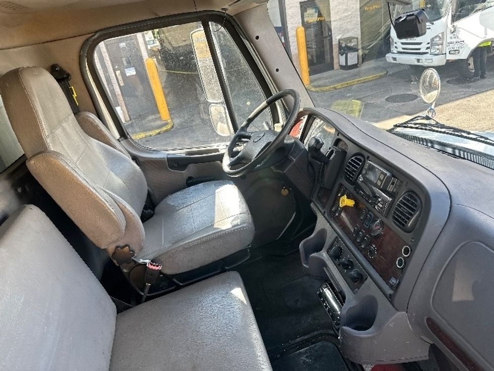 Refrigerated Truck-Light and Medium Duty Trucks-Freightliner-2020-M2-North Bergen-NJ-184,030\n\t\tmiles-$ 48,500 - Image 22