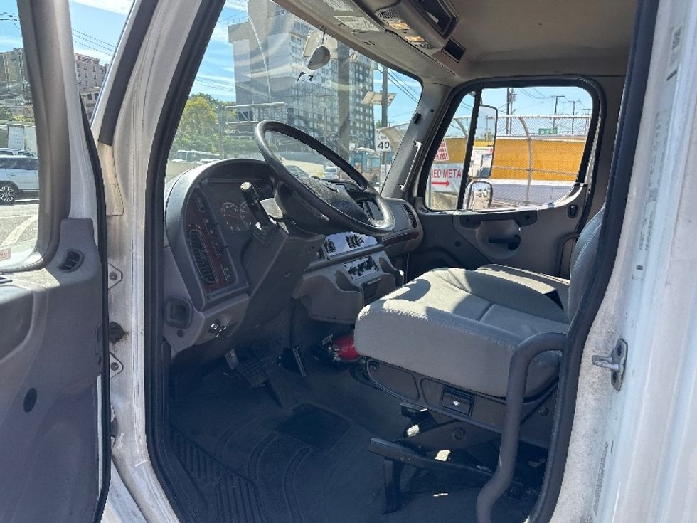 Refrigerated Truck-Light and Medium Duty Trucks-Freightliner-2020-M2-North Bergen-NJ-83,009\n\t\tmiles-$ 60,000 - Image 16