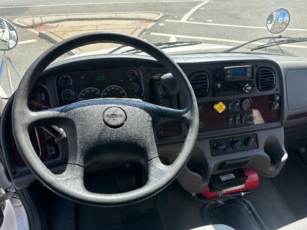 Refrigerated Truck-Light and Medium Duty Trucks-Freightliner-2020-M2-North Bergen-NJ-83,009\n\t\tmiles-$ 60,000 - Image 18