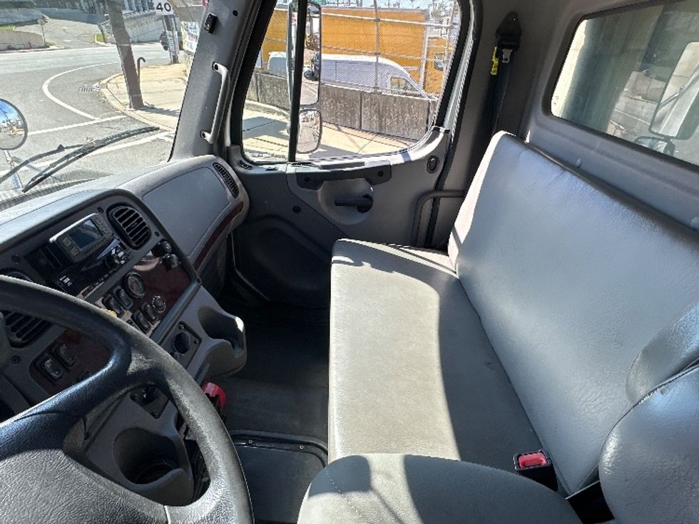 Refrigerated Truck-Light and Medium Duty Trucks-Freightliner-2020-M2-North Bergen-NJ-83,009\n\t\tmiles-$ 60,000 - Image 19
