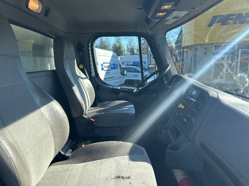 Refrigerated Truck-Light and Medium Duty Trucks-Freightliner-2020-M2-Norton-MA-144,878\n\t\tmiles-$ 69,250 - Image 22