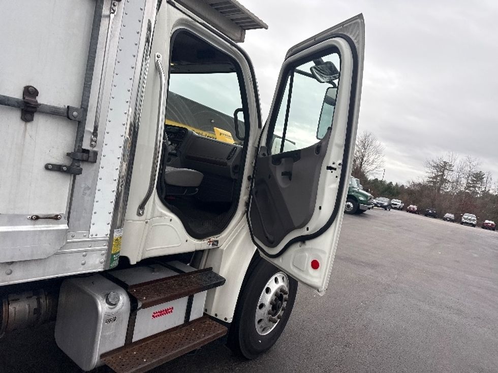 Refrigerated Truck-Light and Medium Duty Trucks-Freightliner-2020-M2-Norton-MA-150,032\n\t\tmiles-$ 72,250 - Image 19