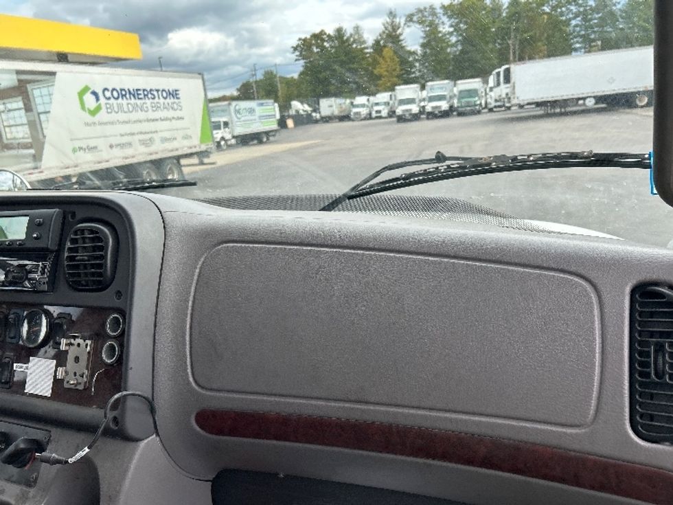 Refrigerated Truck-Light and Medium Duty Trucks-Freightliner-2020-M2-Norton-MA-159,859\n\t\tmiles-$ 68,500 - Image 21