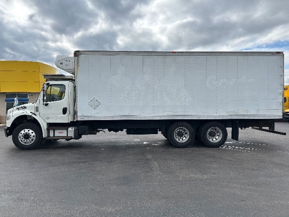 Refrigerated Truck-Light and Medium Duty Trucks-Freightliner-2020-M2-Norton-MA-159,859\n\t\tmiles-$ 68,500 - Image 4
