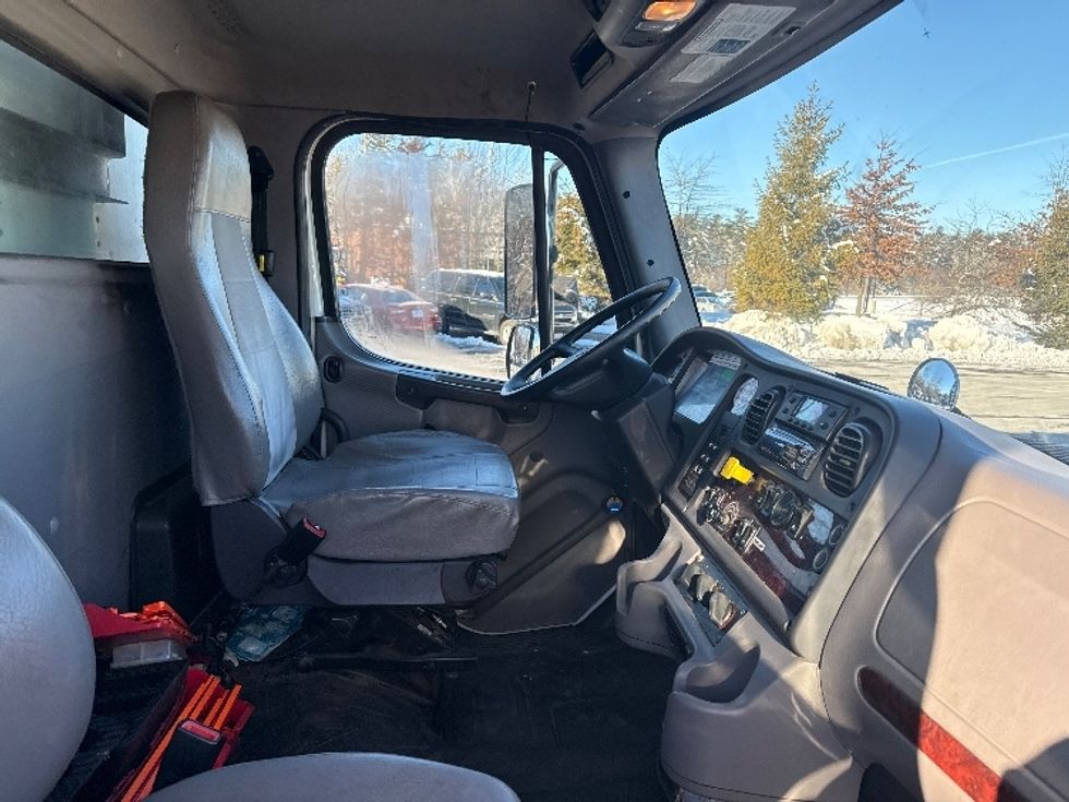 Refrigerated Truck-Light and Medium Duty Trucks-Freightliner-2020-M2-Norton-MA-181,883\n\t\tmiles-$ 63,500 - Image 21