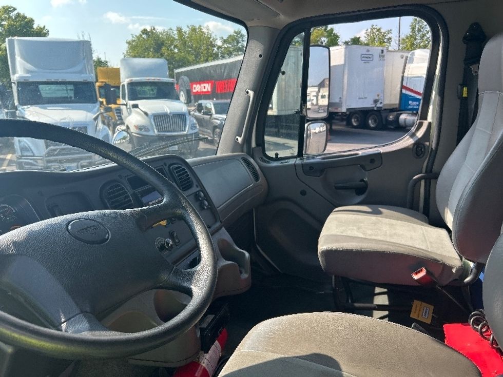 Refrigerated Truck-Light and Medium Duty Trucks-Freightliner-2020-M2-Obetz-OH-165,029\n\t\tmiles-$ 50,500 - Image 19