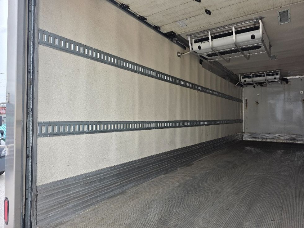 Refrigerated Truck-Light and Medium Duty Trucks-Freightliner-2020-M2-Ocala-FL-155,009\n\t\tmiles-$ 47,500 - Image 11