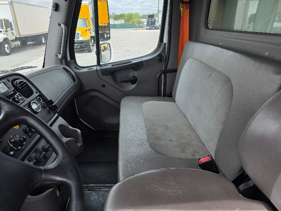 Refrigerated Truck-Light and Medium Duty Trucks-Freightliner-2020-M2-Ocala-FL-155,009\n\t\tmiles-$ 47,500 - Image 20