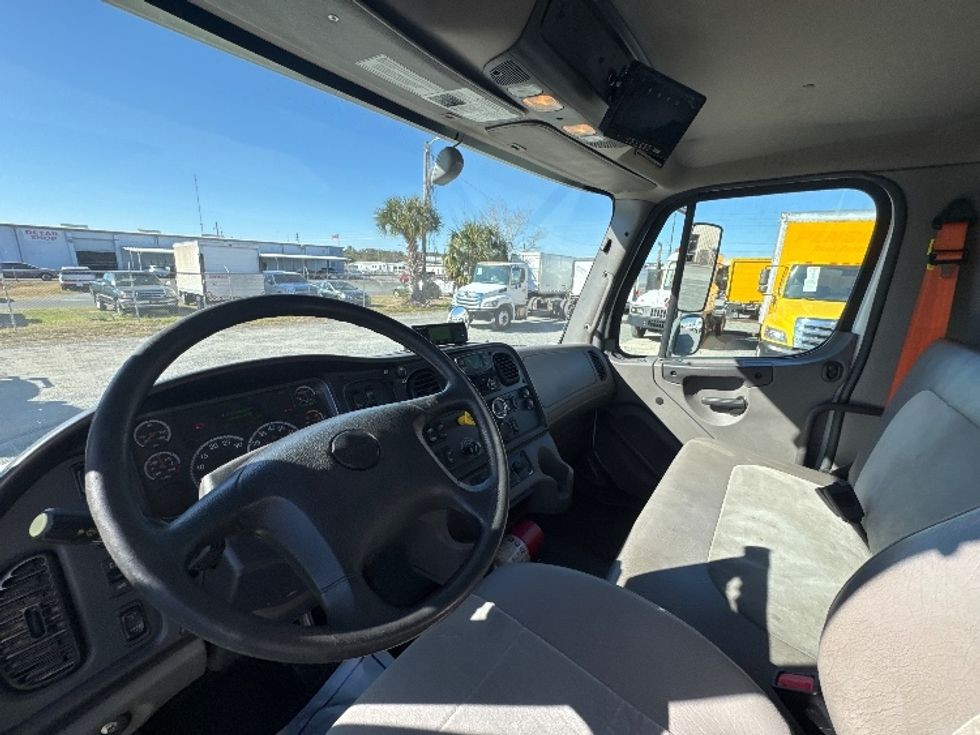 Refrigerated Truck-Light and Medium Duty Trucks-Freightliner-2020-M2-Ocala-FL-246,851\n\t\tmiles-$ 58,500 - Image 17