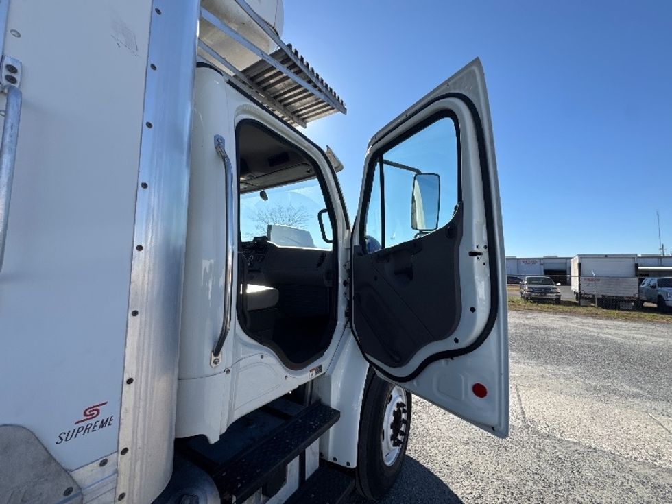 Refrigerated Truck-Light and Medium Duty Trucks-Freightliner-2020-M2-Ocala-FL-246,851\n\t\tmiles-$ 58,500 - Image 20